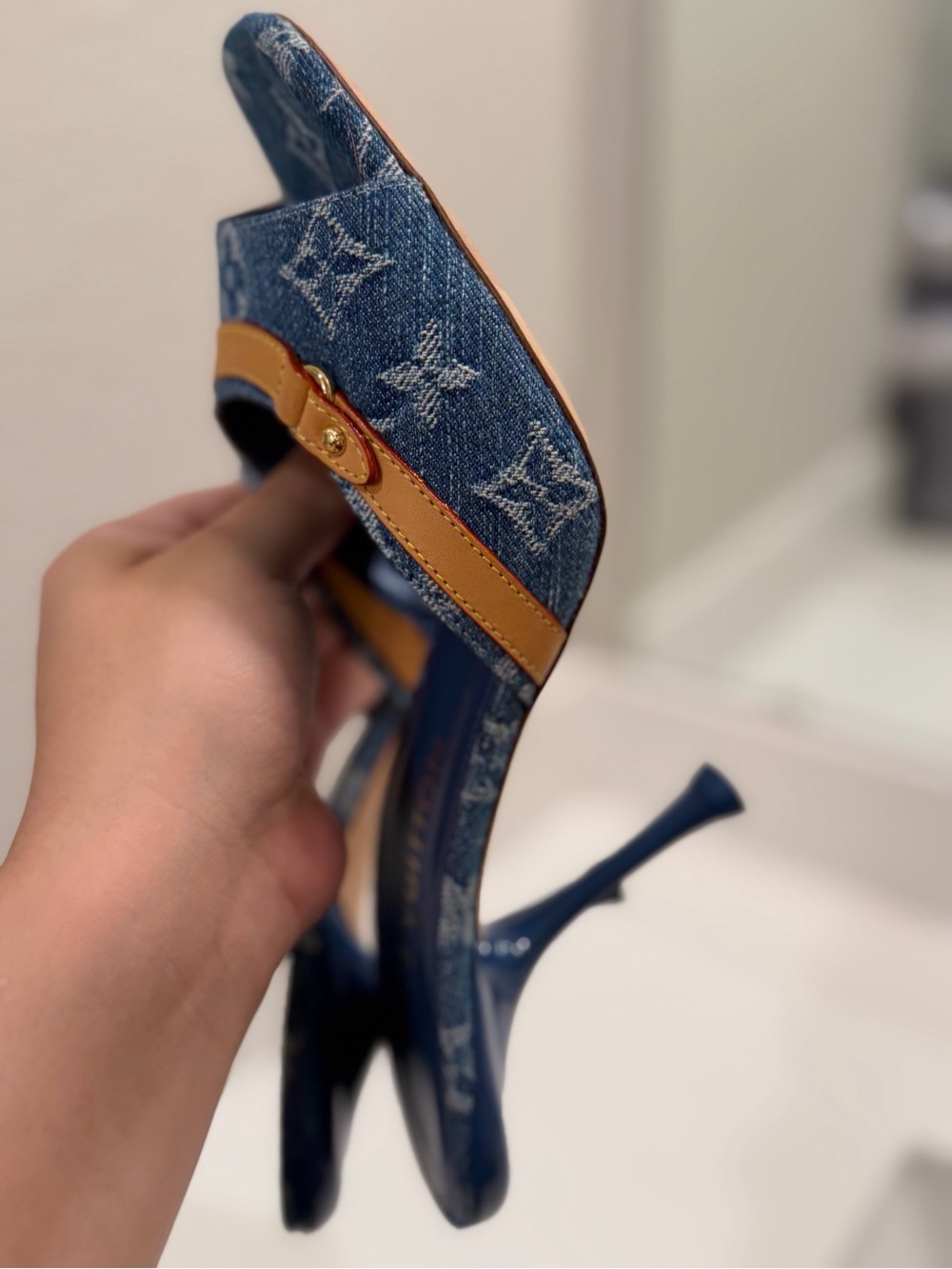 Louis Vuitton women Denim Monogram Slip-On Sandals with Tan Trim
38.5 - Picture 4 of 11